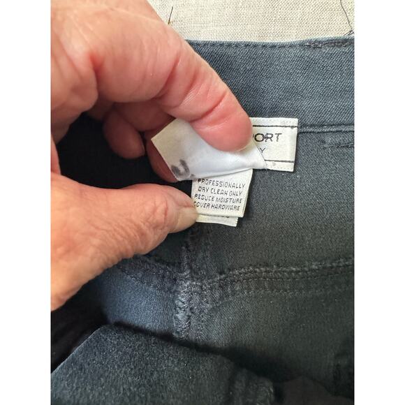 St. John Sport Black Straight Leg Jeans 8 - Picture 11 of 11